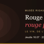 Verre de vin rouge en clair-obscur — visite guidée et dégustation Rouge sacré, rouge profane au Musée Rigaud de Perpignan avec Catalan Wine Escape